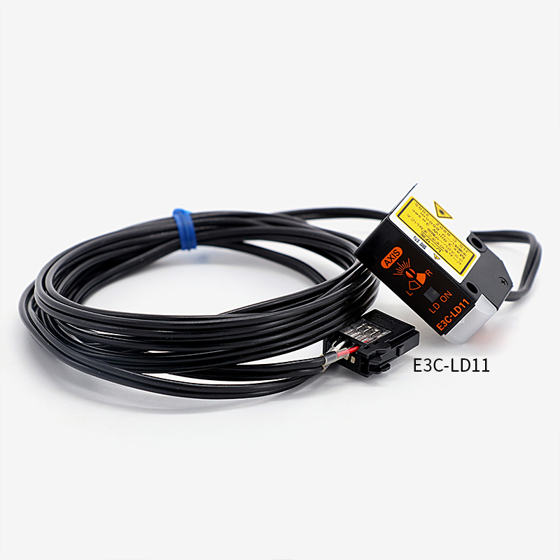 OMRON 欧姆龙 数字放大器分离光电传感器 （激光型） E3C-LR12 2M