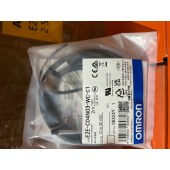OMRON 欧姆龙 小径型接近传感器 E2E-C04N03-WC-C1 2M OMS