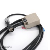 OMRON 欧姆龙 RFID系统 V680S-D8KF68